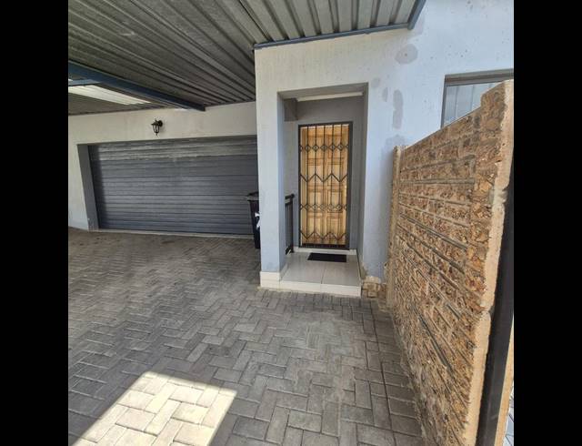 3 BEDROOM PROPERTY TO RENT IN PARKRAND